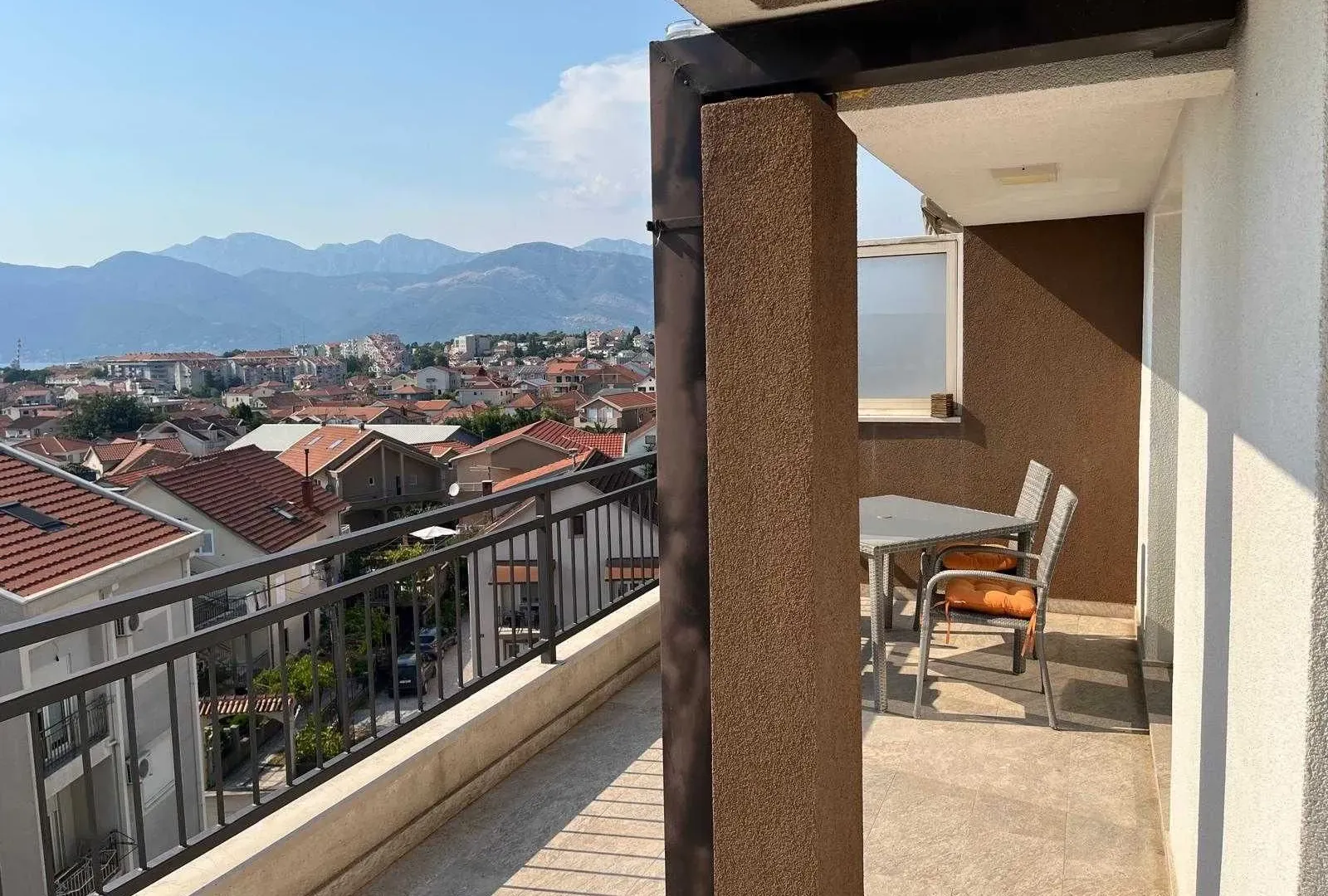 Prodaja, trosoban stan, 99m², Kalimanj, Tivat