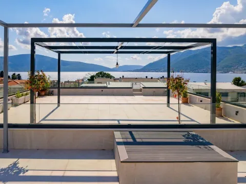 Prodaja, dvosoban stan, 154m², Tivat, Crna Gora - image 1