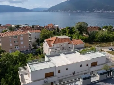 Izdavanje, dvosoban stan, 71m², Donja Lastva, Tivat - image 11