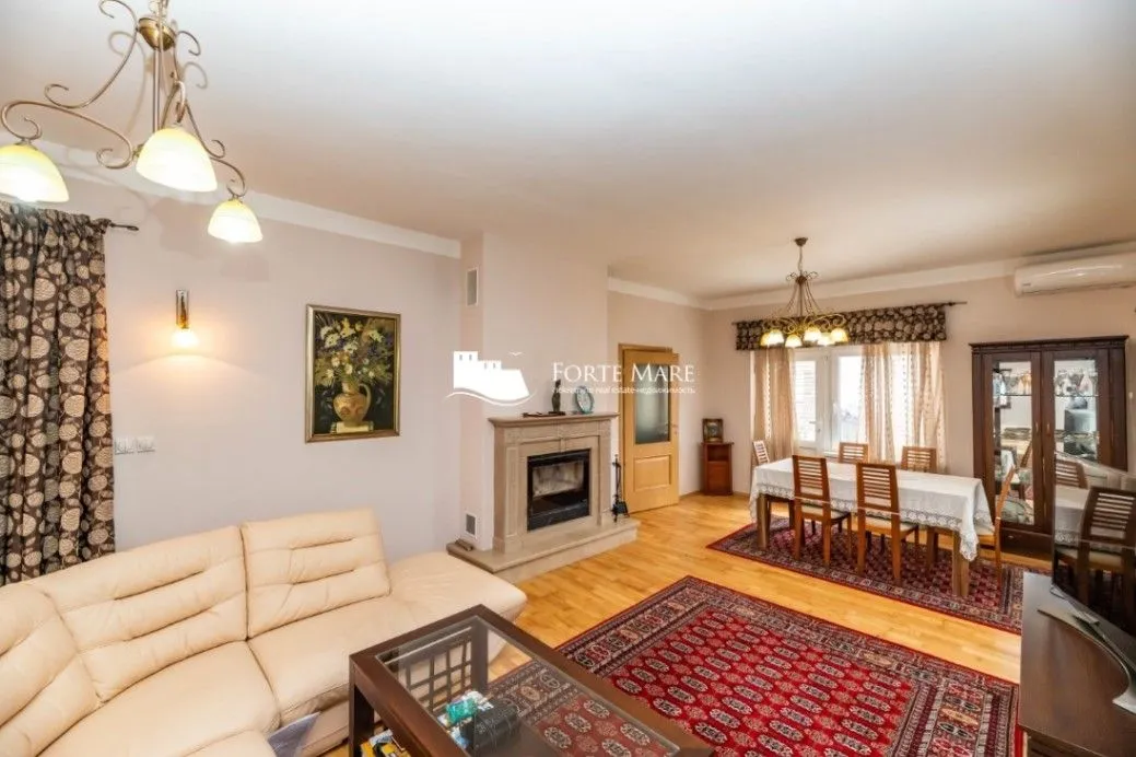 Prodaja, kuća, 225m², Kumbor, Herceg Novi