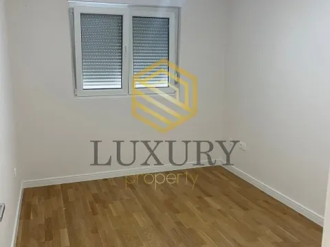Rent, office space, 40m², Pobrežje, Podgorica - image 3