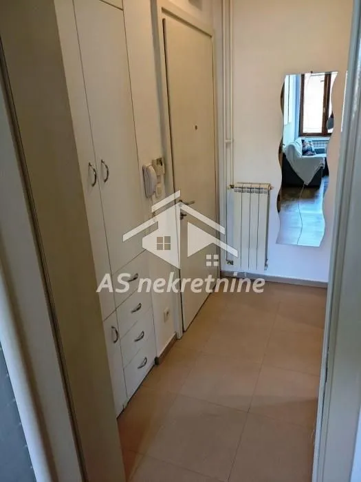 Izdavanje, dvosoban stan, 40m², Stari Grad, Beograd