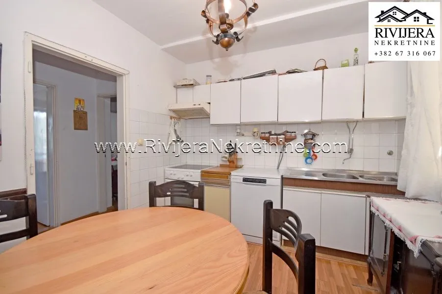 Prodaja, dvosoban stan, 77m², Centar, Herceg Novi