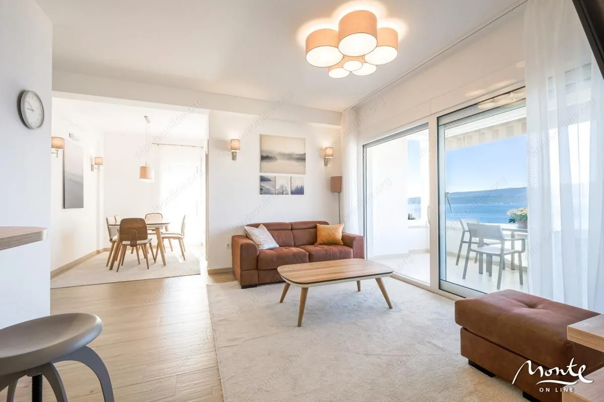 Prodaja, dvosoban stan, 66m², Tivat, Crna Gora