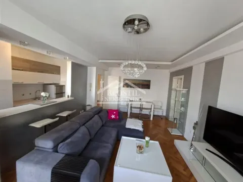 Rent, two bedroom apartment, 52m², Vračar Sve Podlokacije, Beograd - image 2