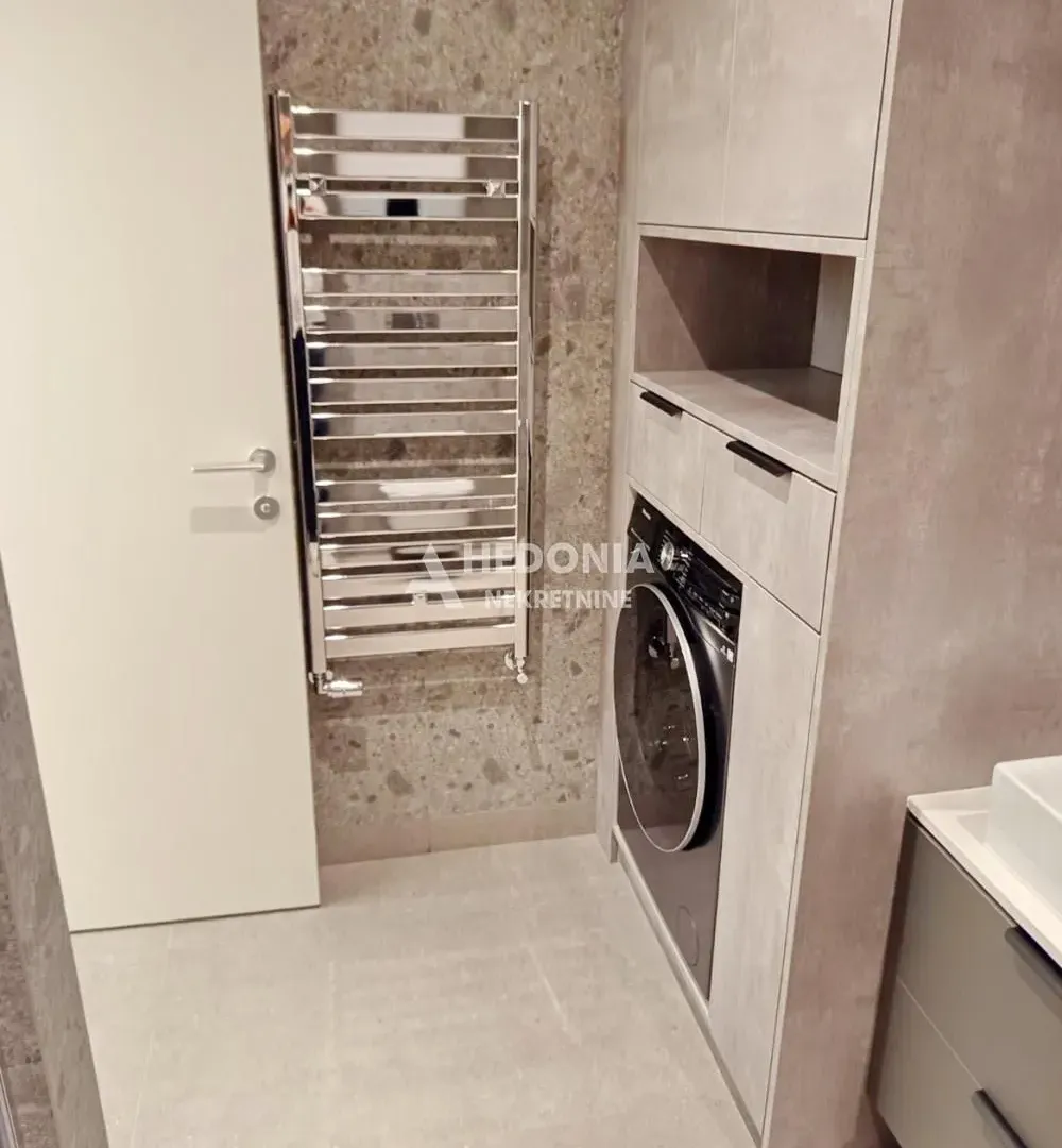 Sale, two bedroom apartment, 58m², Kalenić Pijaca, Vračar Sve Podlokacije