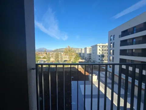 Prodaja, jednosoban stan, 46m², City Kvart, Podgorica - image 1