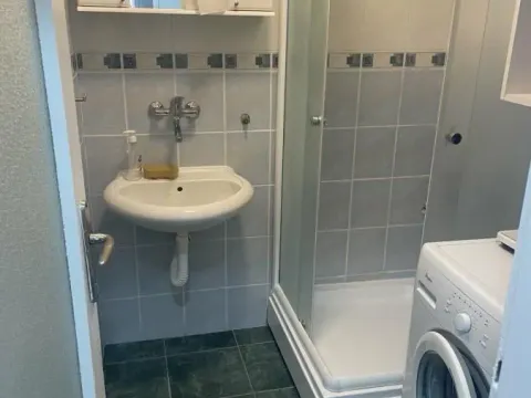 Izdavanje, trosoban stan, 64m², Stari grad, Novi Sad - image 6