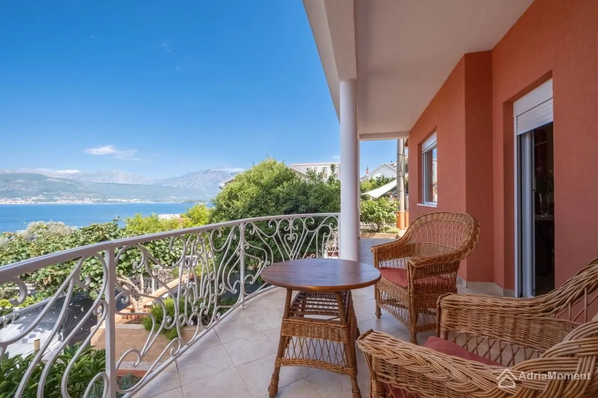 Sale, house, 89m², Krašići, Tivat
