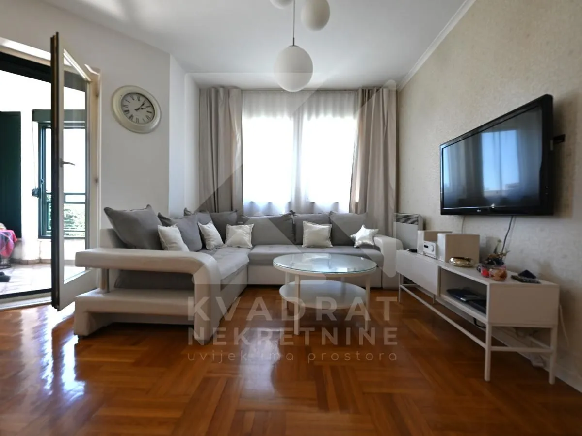 Izdavanje, jednosoban stan, 56m², Momišići, Podgorica