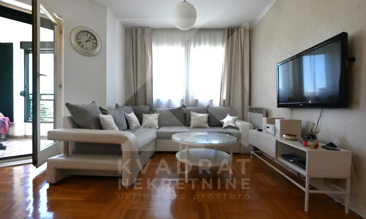 Izdavanje, jednosoban stan, 56m², Momišići, Podgorica