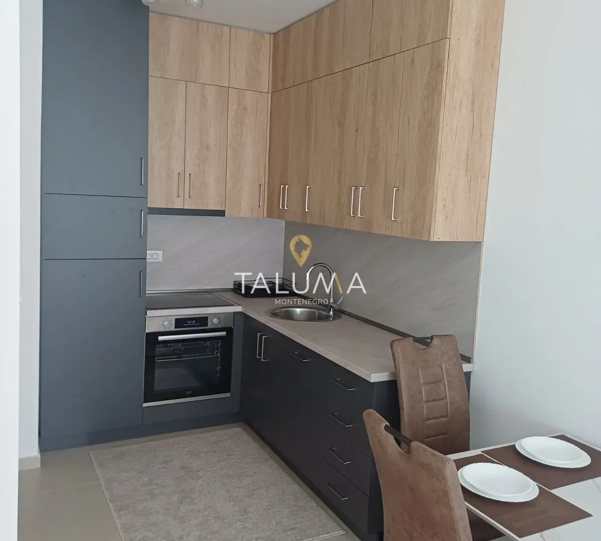 Izdavanje, jednosoban stan, 44m², Stari Aerodrom, Podgorica