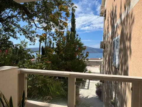 Izdavanje, jednosoban stan, 65m², Donja Lastva, Tivat - image 2