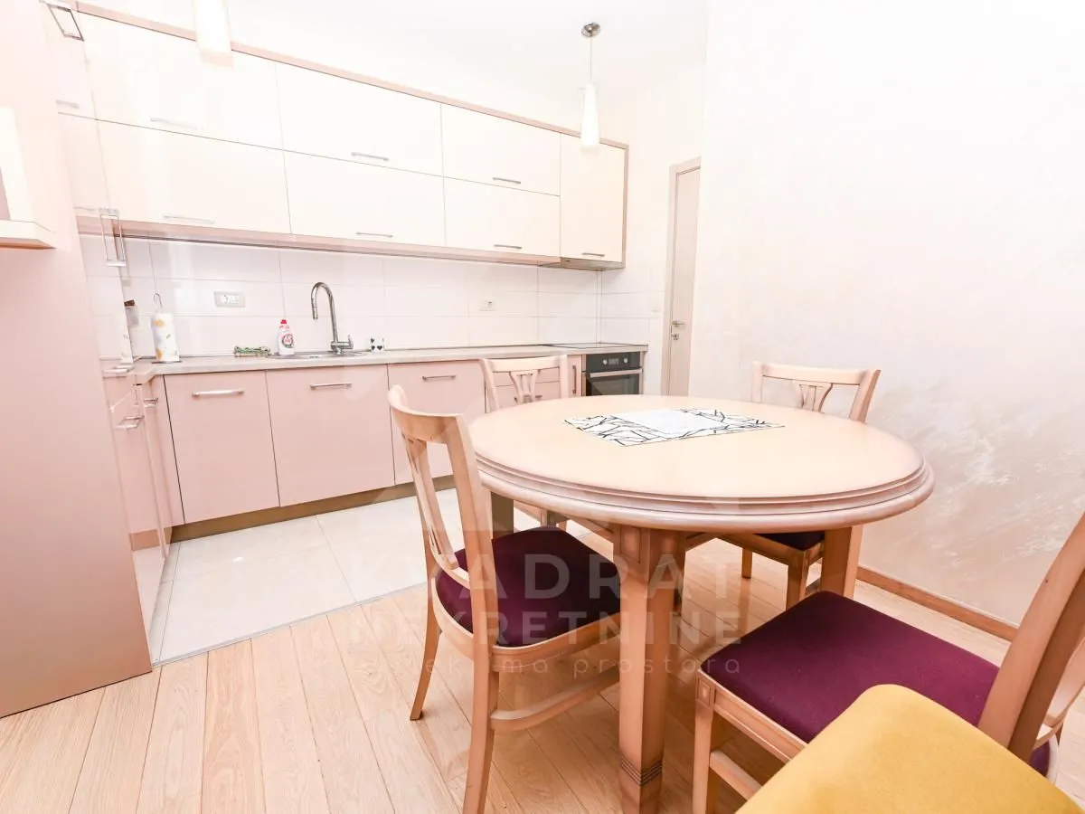 Rent, two bedroom apartment, 72m², City Kvart, Podgorica