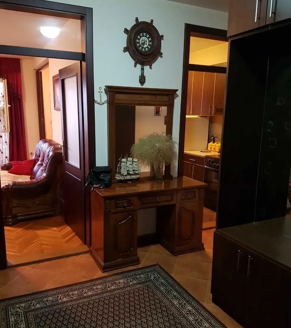 Sale, two bedroom apartment, 83m², Centar, Bar