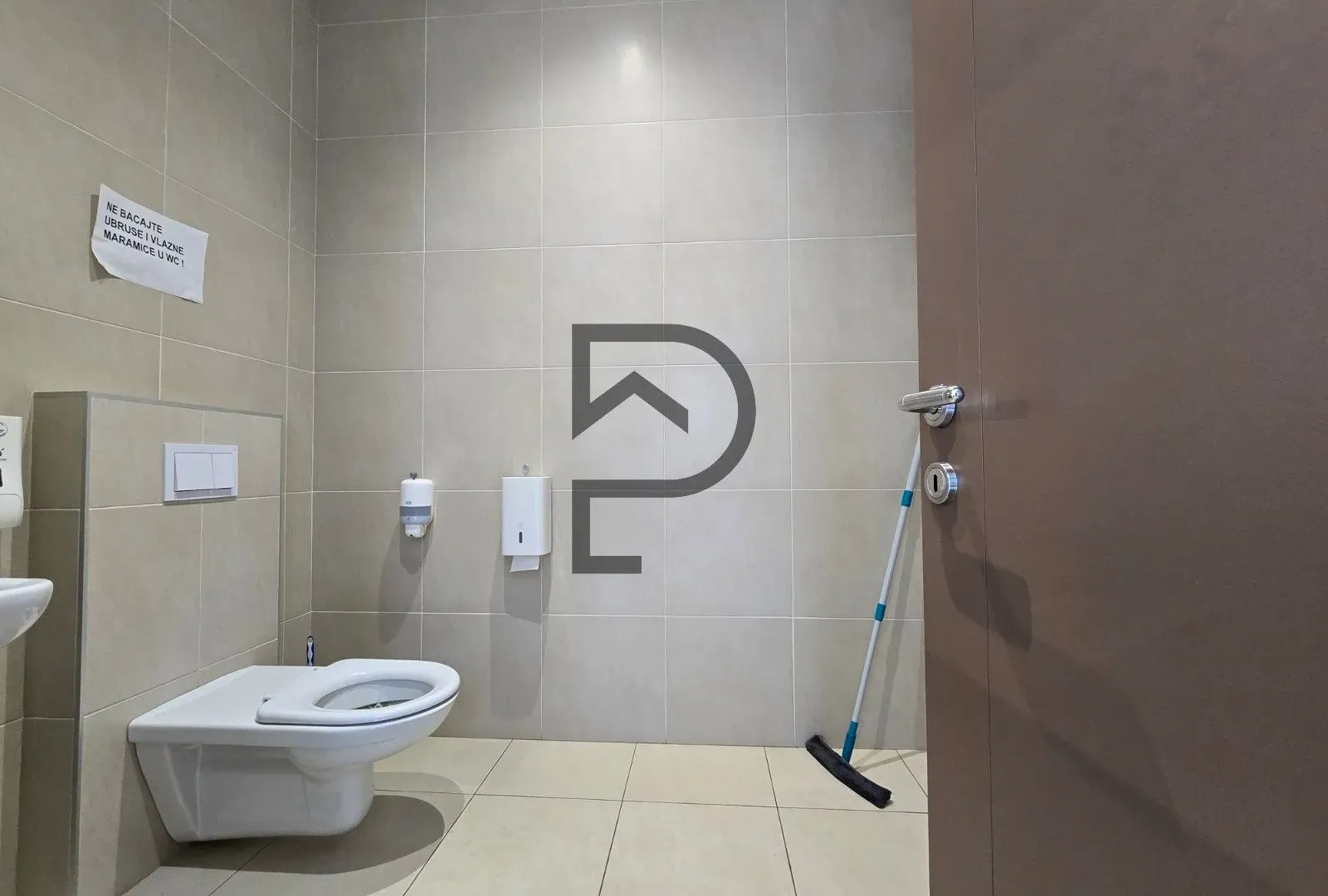 Sale, office space, 376m², Dalmatinska ulica, Podgorica