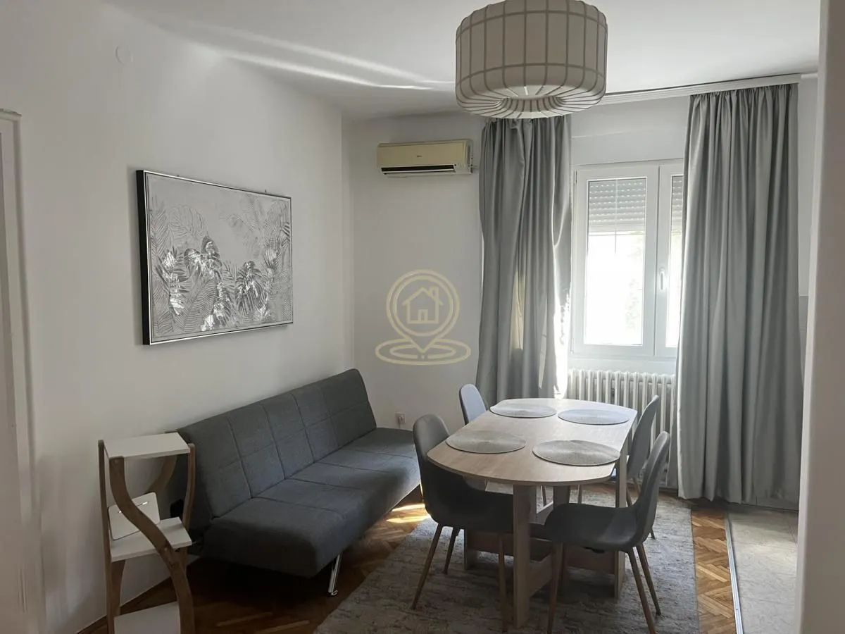 Rent, three bedroom apartment, 61m², Stari Grad, Beograd
