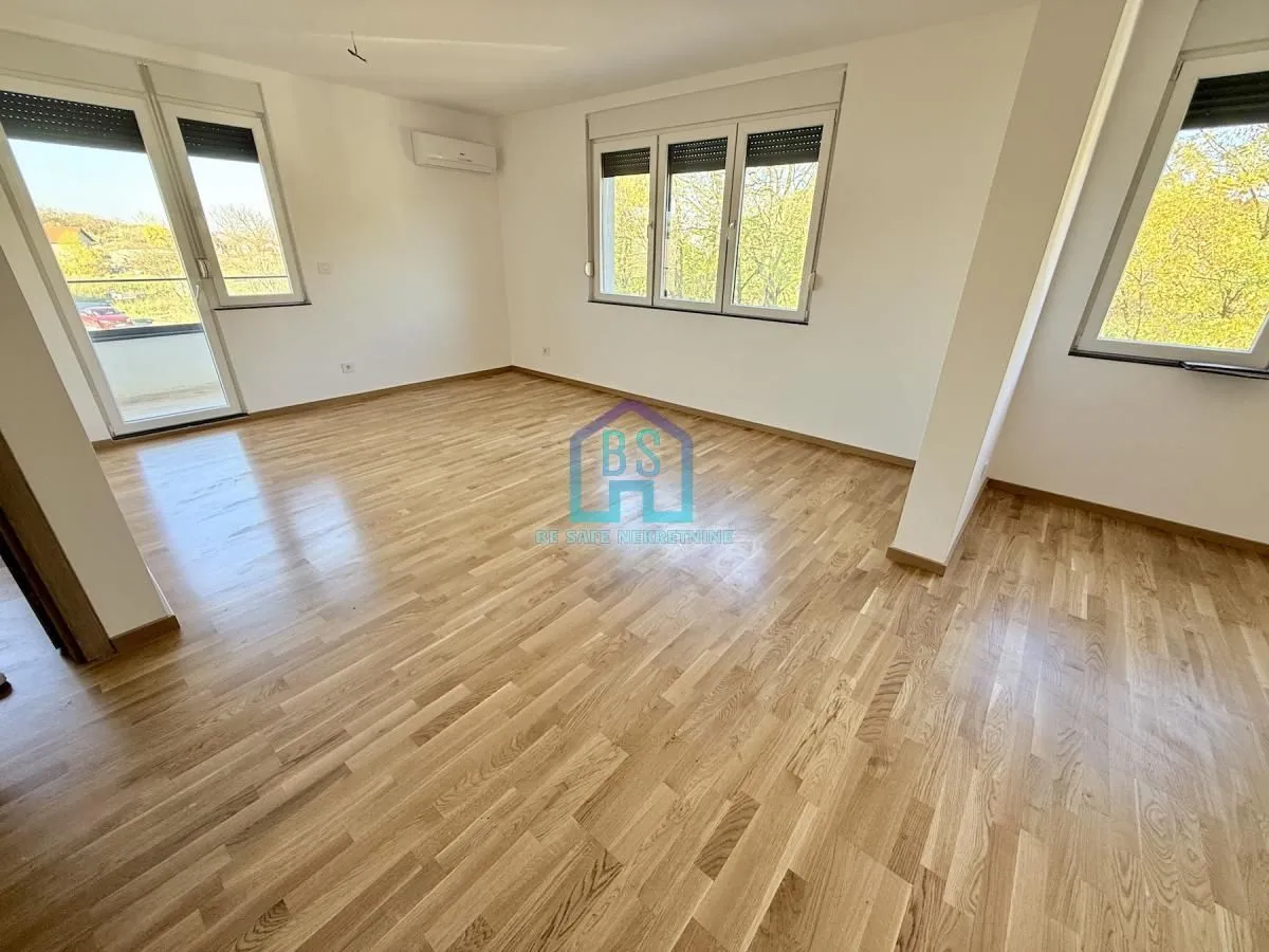 Prodaja, trosoban stan, 70m², Alibegovac, Petrovaradin