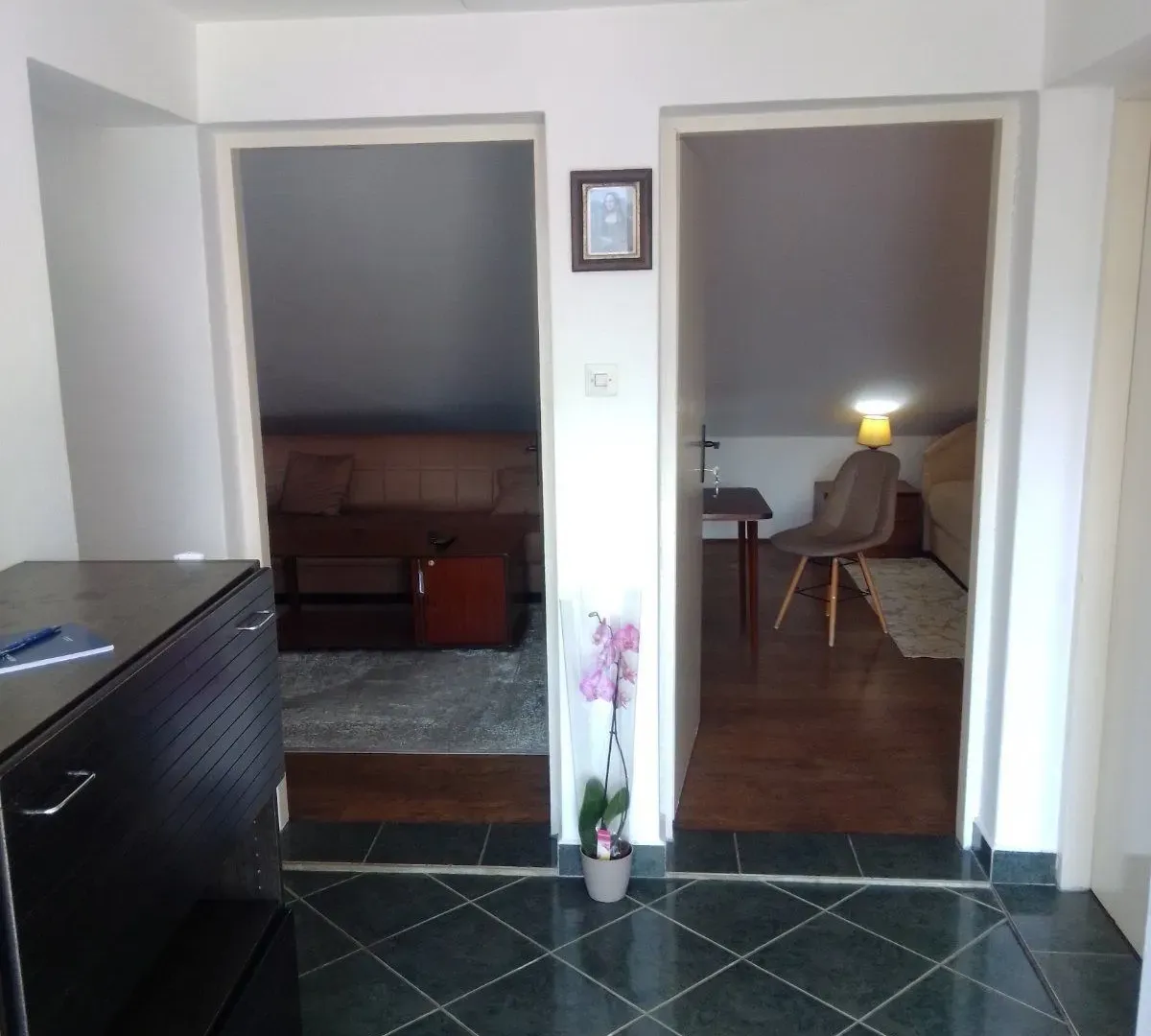 Rent, two bedroom apartment, 80m², Kalimanj, Tivat