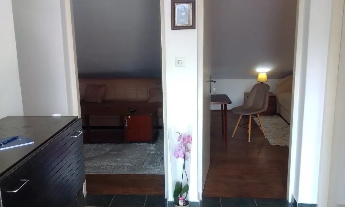 Rent, two bedroom apartment, 80m², Kalimanj, Tivat