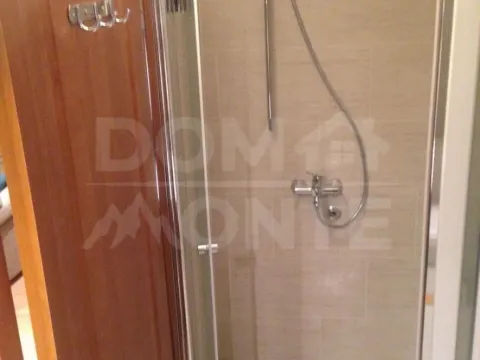 Izdavanje, dvosoban stan, 67m², Tivat, Crna Gora - image 12