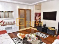 Izdavanje, četvorosoban stan, 140m², Centar, Podgorica - image 1