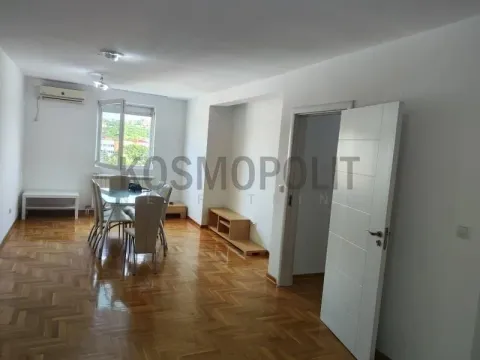 Sale, three bedroom apartment, 72m², Farmaceutski Fakultet, Voždovac Sve Podlokacije