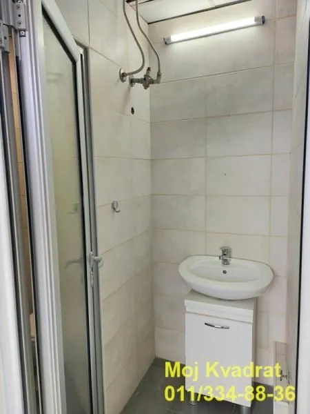 Izdavanje, poslovni prostor, 46m², Južni Bulevar, Vračar Sve Podlokacije