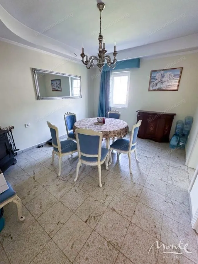 Prodaja, kuća, 250m², Bar, Crna Gora