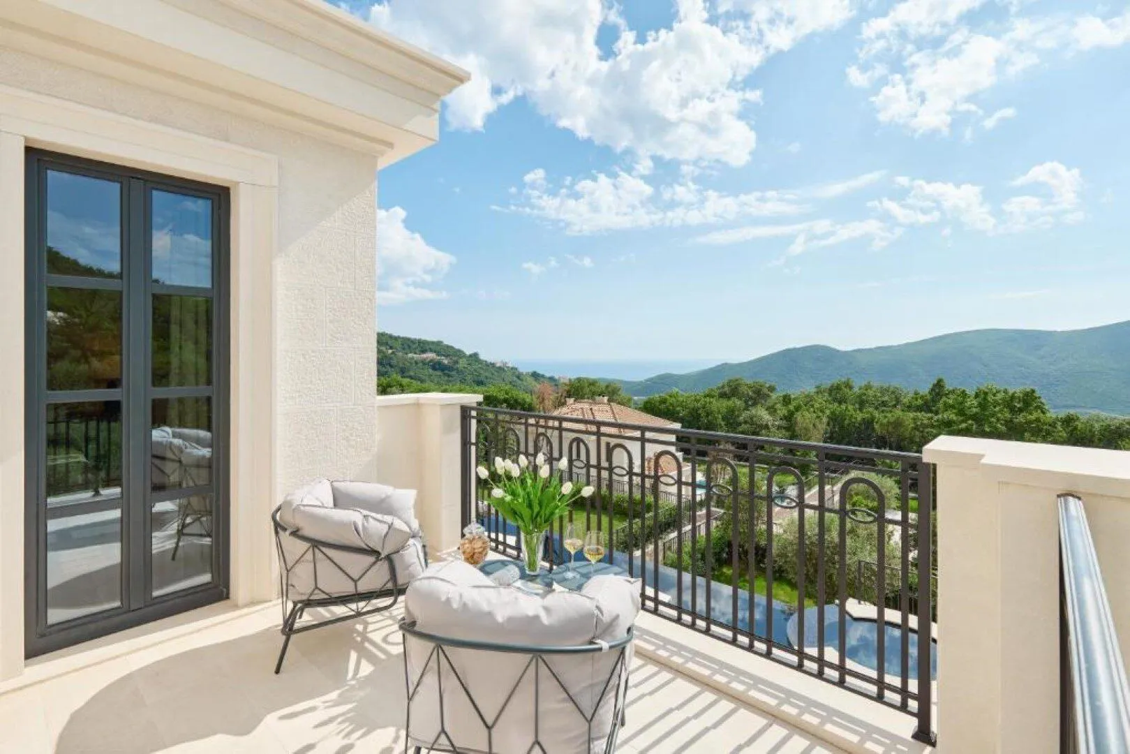 Rent, house, 570m², Prijevor, Budva