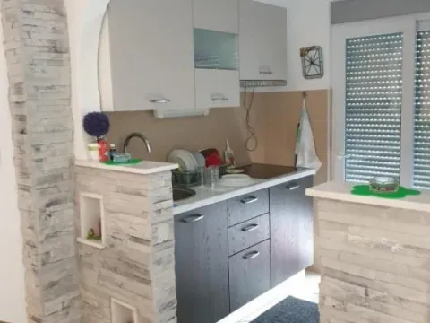 Sale, two bedroom apartment, 83m², Petrovac, Budva - image 5