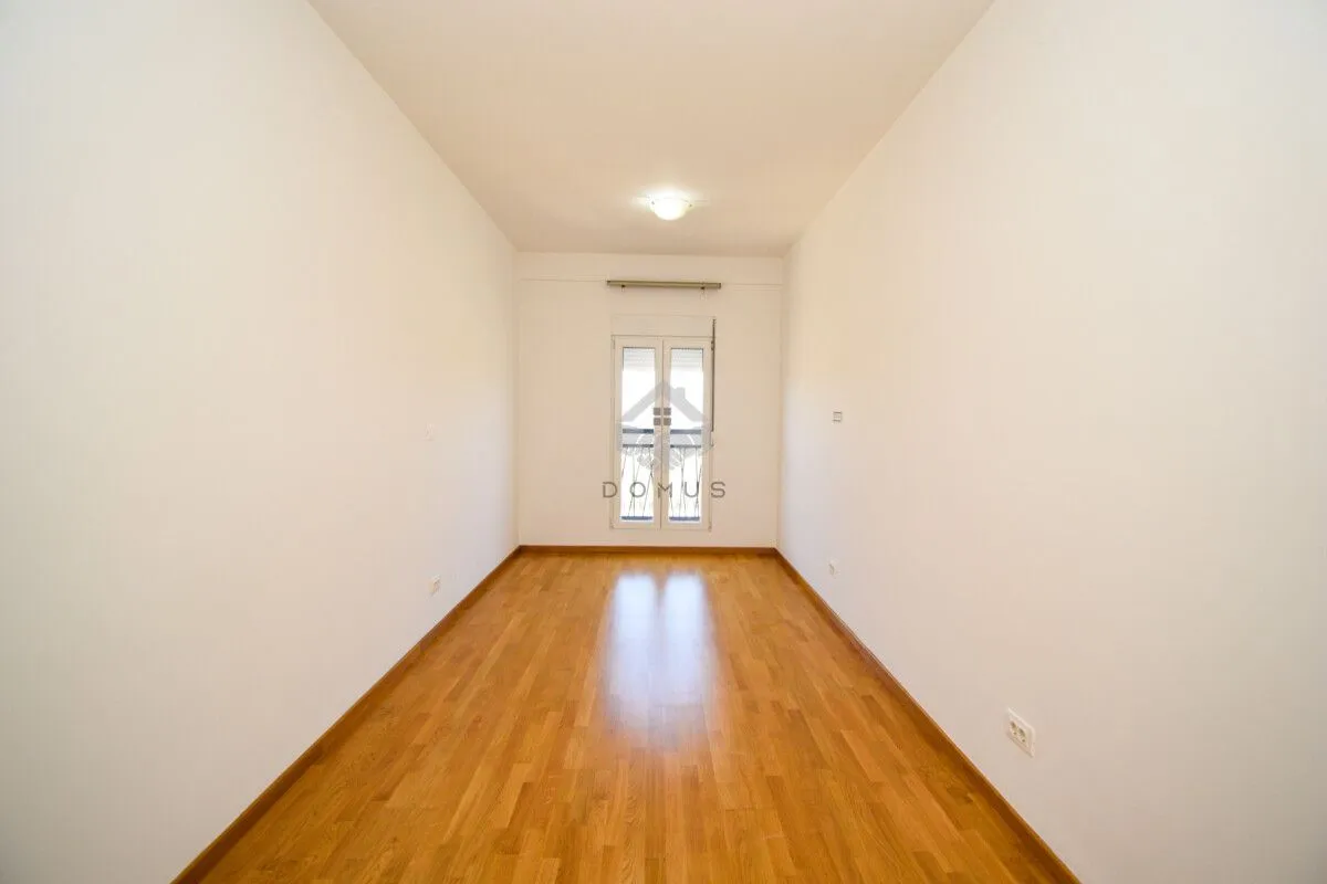Rent, office space, 74m², Stari Aerodrom, Podgorica