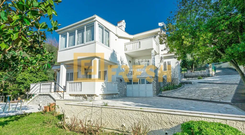Sale, house, 240m², Kotor, Crna Gora