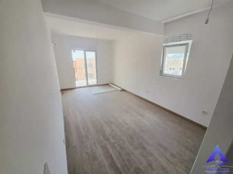 Sale, one bedroom apartment, 56m², Lazi, Budva - image 4