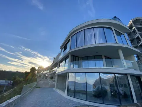 Sale, one bedroom apartment, 76m², Budva, Crna Gora - image 1