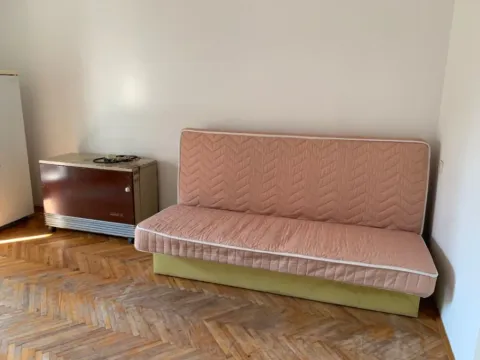 Izdavanje, trosoban stan, 56m², Bar, Crna Gora - image 2