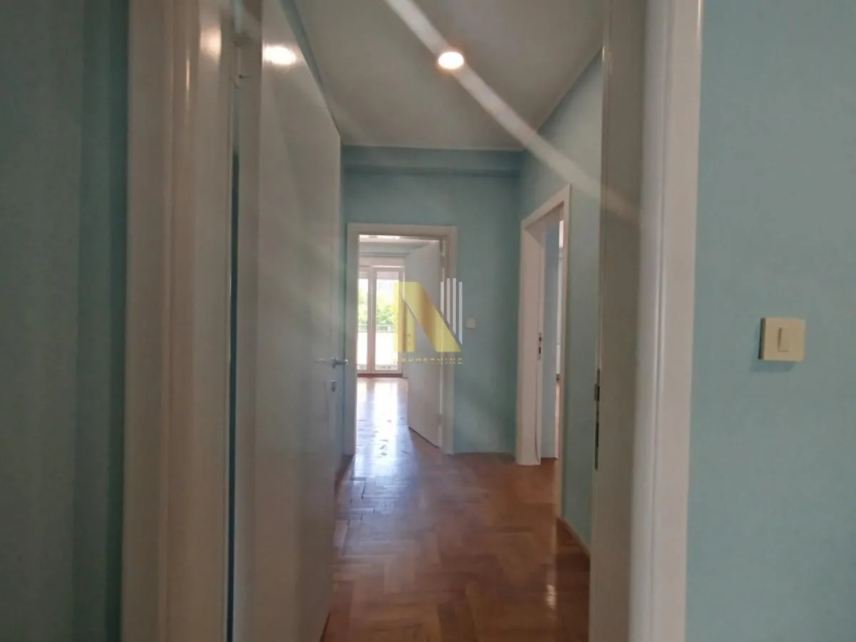 Izdavanje, trosoban stan, 78m², Centar, Novi Sad