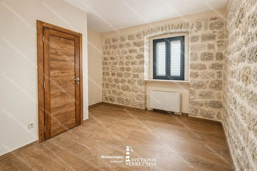 Prodaja, kuća, 130m², Muo, Kotor