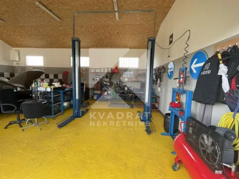 Prodaja, kuća, 626m², Kuči, Podgorica - image 7