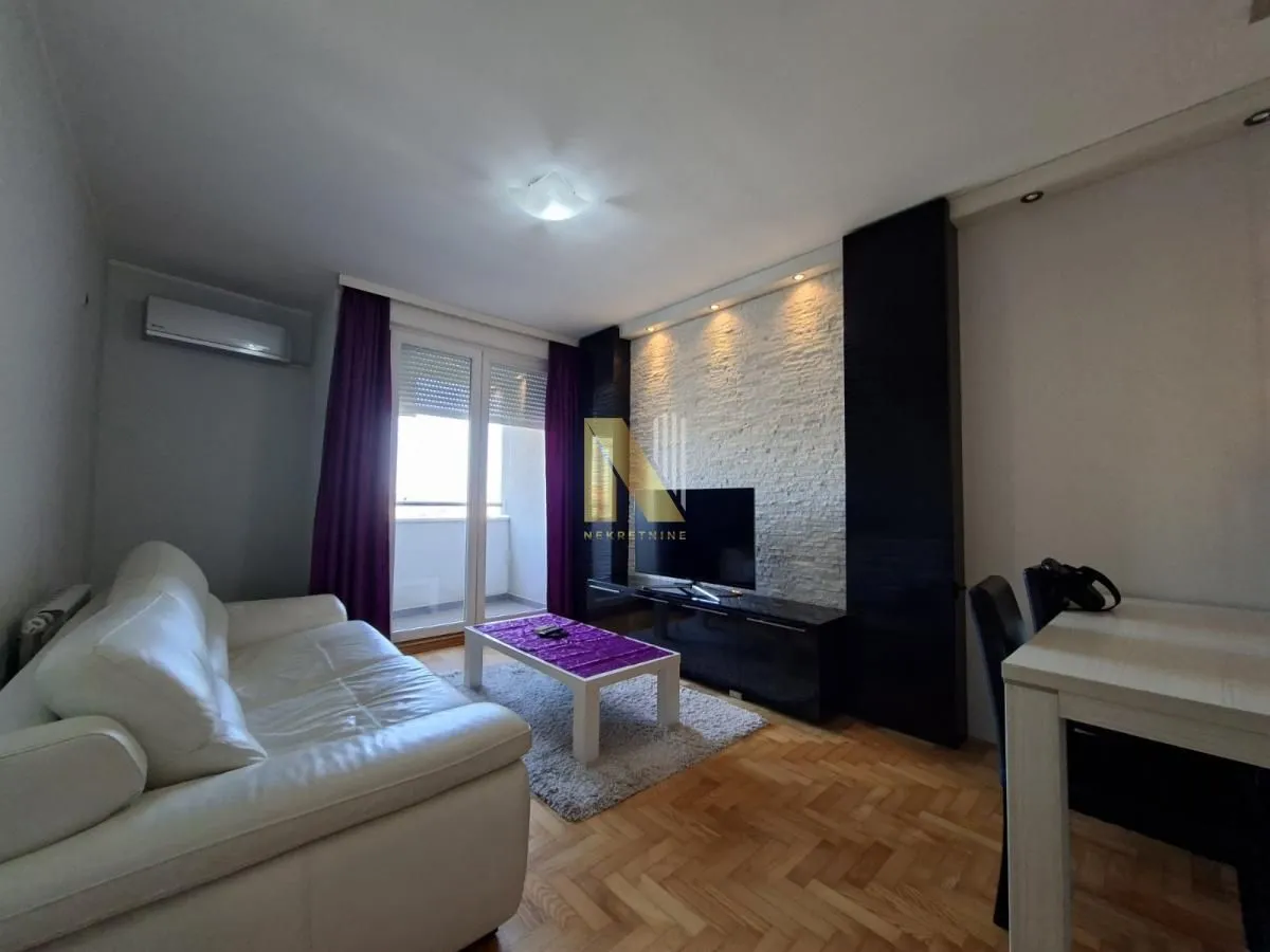Prodaja, dvosoban stan, 42m², Bulevar Evrope, Novi Sad Sve Podlokacije
