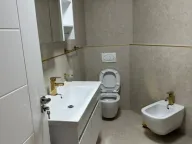 Izdavanje, četvorosoban stan, 267m², Stari Aerodrom, Podgorica - image 8