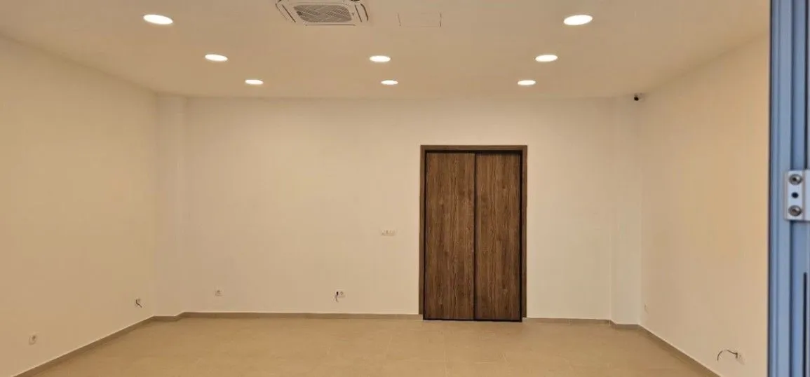 Rent, office space, 46m², Pobrežje, Podgorica