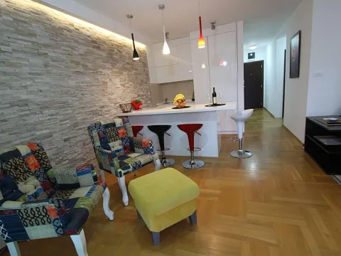 Rent, two bedroom apartment, 70m², Budva, Crna Gora - image 3
