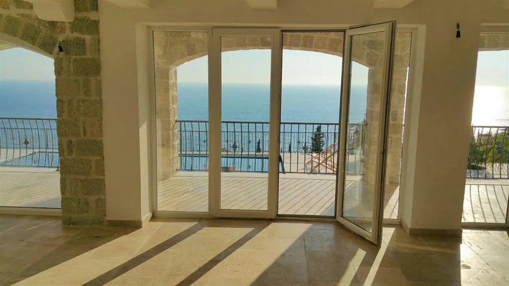Sale, house, 500m², Drobni pijesak, Budva