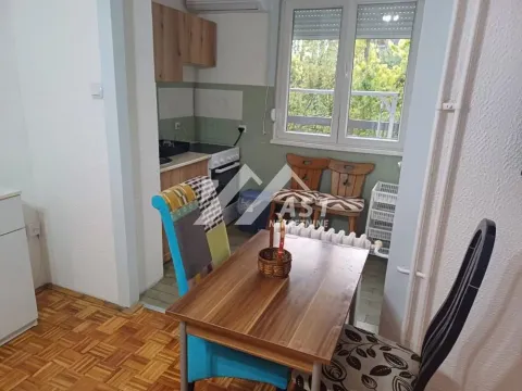 Izdavanje, trosoban stan, 80m², Novo naselje, Novi Sad - image 6