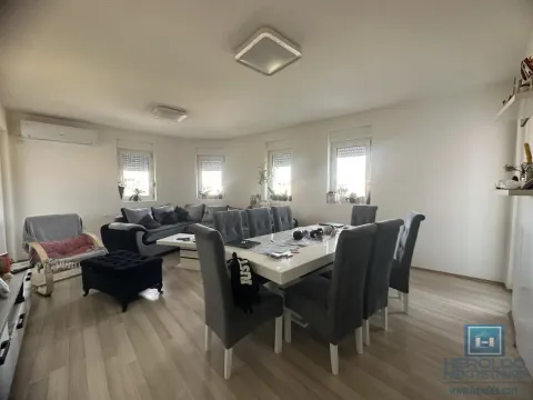 Prodaja, trosoban stan, 82m², Ćuprija, Srbija - image 3