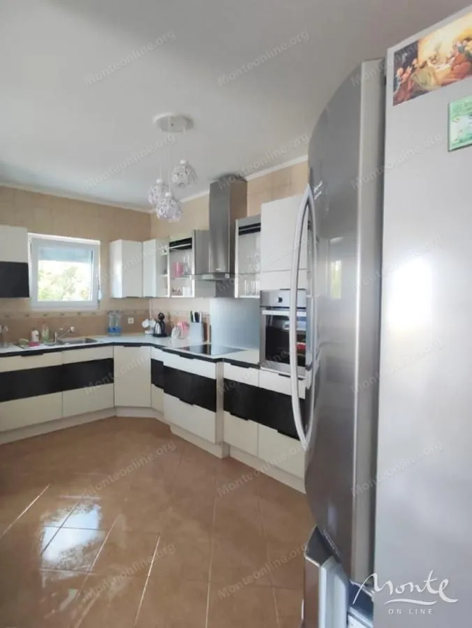 Sale, house, 330m², Utjeha, Bar