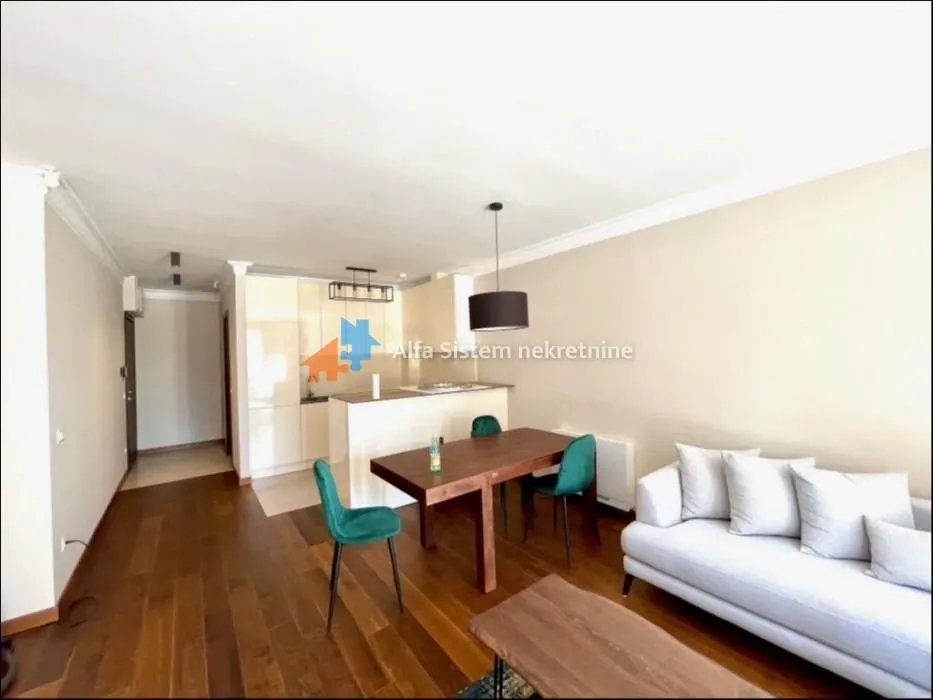 Rent, three bedroom apartment, 80m², Čubura, Beograd