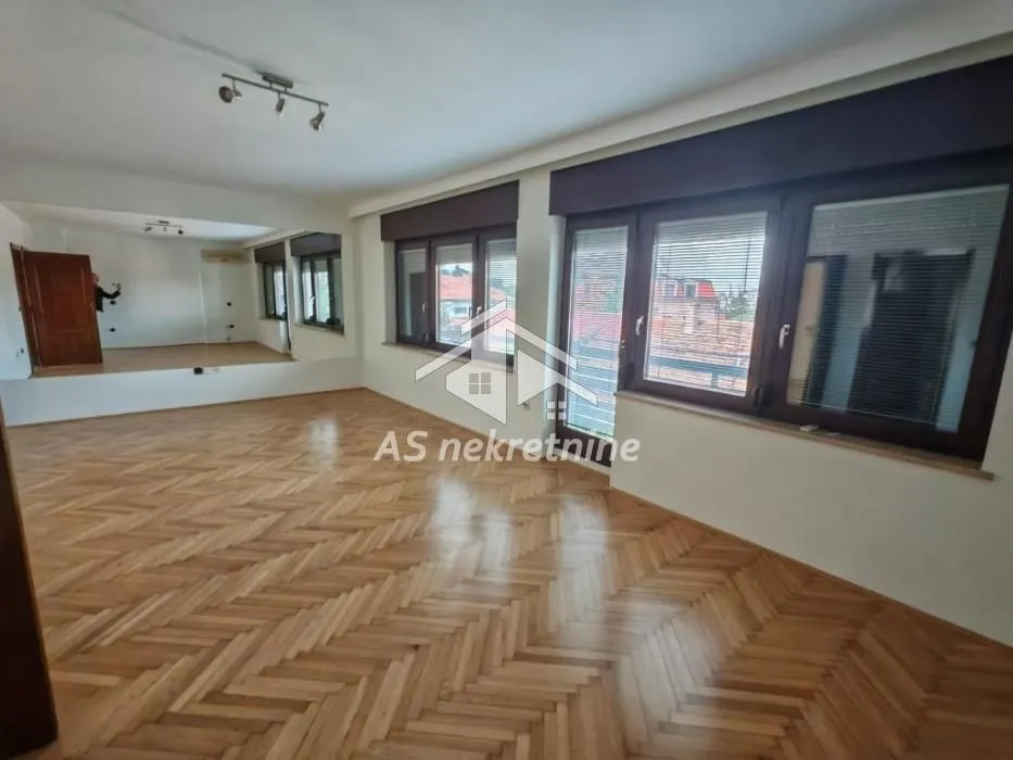 Izdavanje, kuća, 360m², Voždovac Sve Podlokacije, Beograd