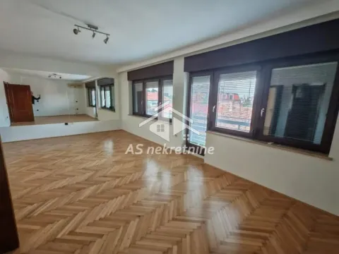 Izdavanje, kuća, 360m², Voždovac Sve Podlokacije, Beograd - image 18